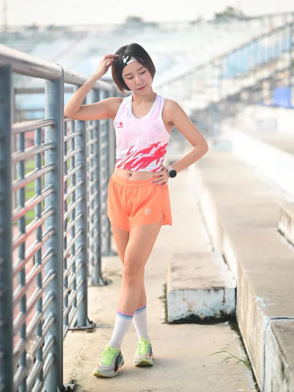เสื้อวิ่งดิแอสซิสต์ เสื้อคร๊อป ออกกำลังกาย รุ่น BlazerElita-theassistrun