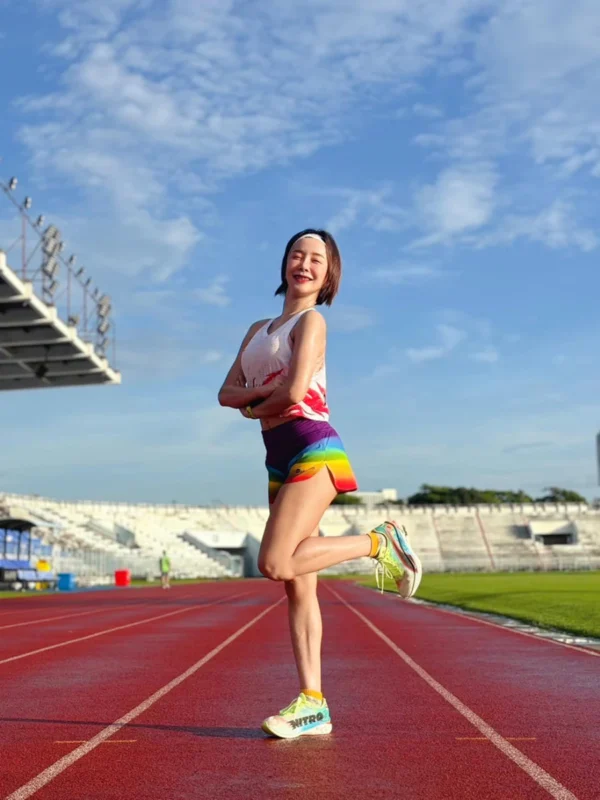 เสื้อวิ่งดิแอสซิสต์ เสื้อคร๊อป ออกกำลังกาย รุ่น BlazerElita-theassistrun